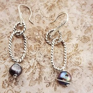 SWEETWATER PEARL HANDMADE EARRINGS DANGLIN STYLE STERLING SILVER